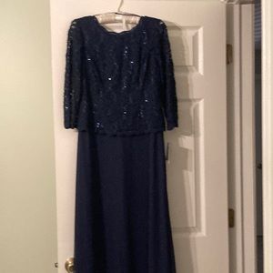 Beautiful petite Alex evening long dress